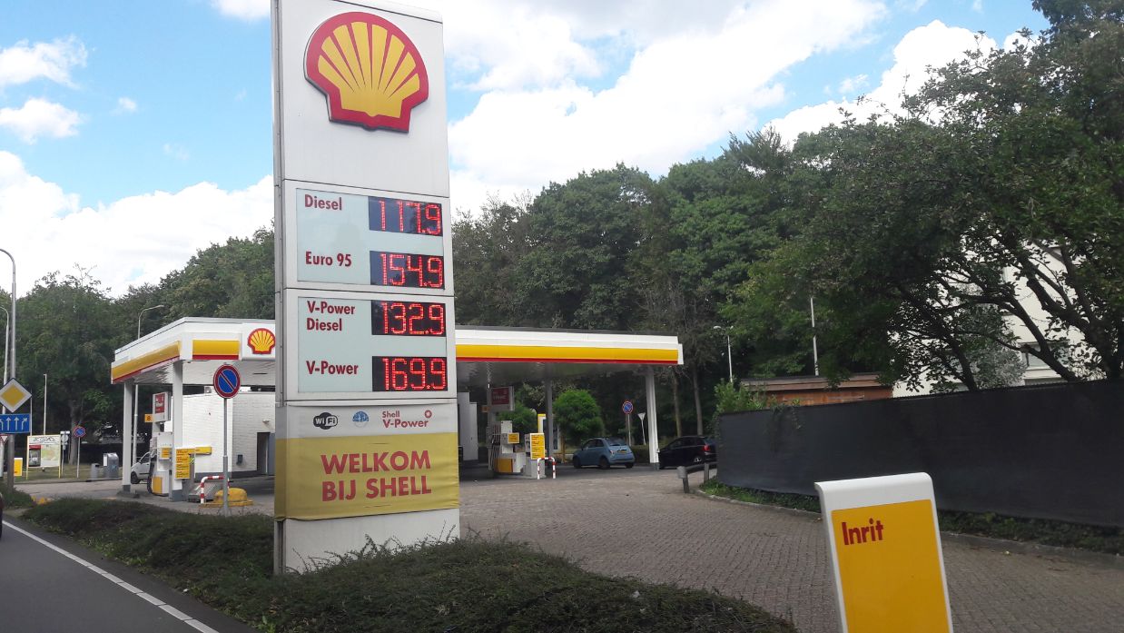 Royal Dutch  <a href=''>Royal Dutch Shell</a> 